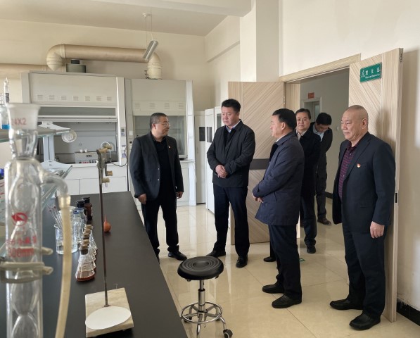 酒泉市政府黨組成員、副市長哈里別克來敦煌種業(yè)調(diào)研指導(dǎo)工作